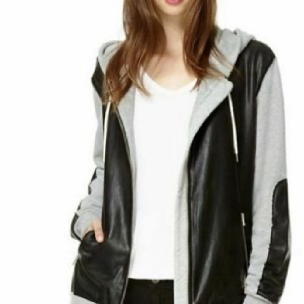 Aritzia Wilfred Womens Black Faux Leather Hoodie Sweatshirt Jacket Vegan Small